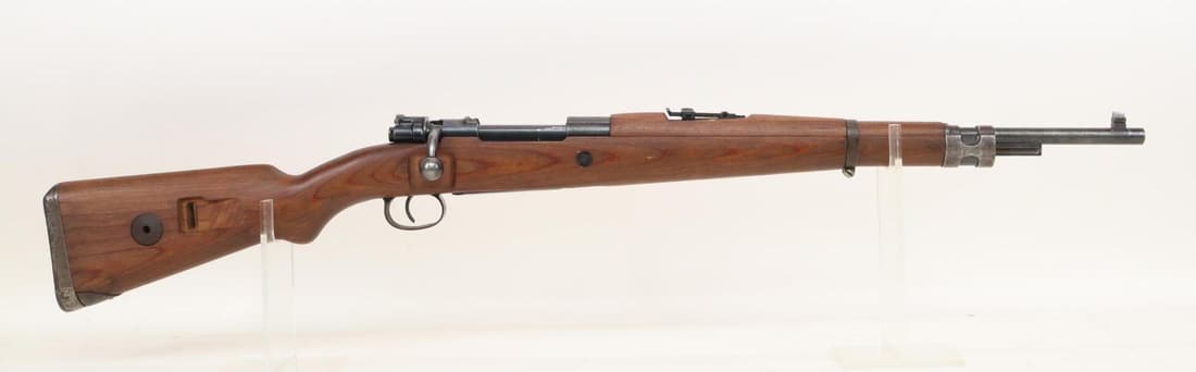 Hard To Find German dot Code (BRNO) Czech G33/40 Mountain Rifle: 7.92mm, 19 1/4" bbl, SN 2269 C. 85% blue finish shows general thinning, good bore, receiver ring marked 63 over dot 1942 with waffanant on left side, waffant on bolt handle, non matching numbers, lami