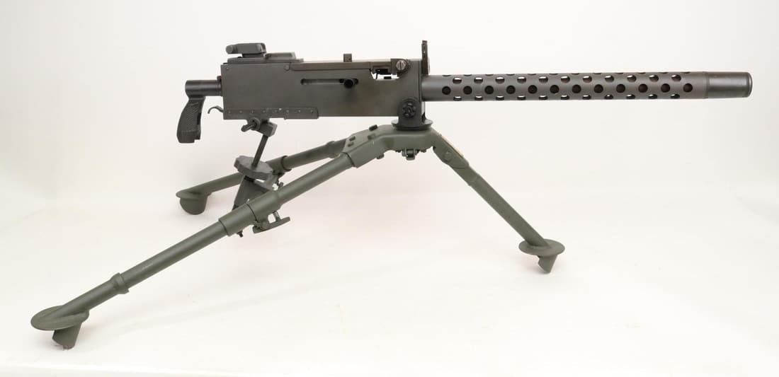 Full Scale Dummy/Replica Of A Browning US M1919A4 On Original Tripod: 30, Gun measures approx 40" long from rear of pistol grip to front of ventilated barrel shroud, made from a combination of original parts and custom made parts including the dummy right side plate tha