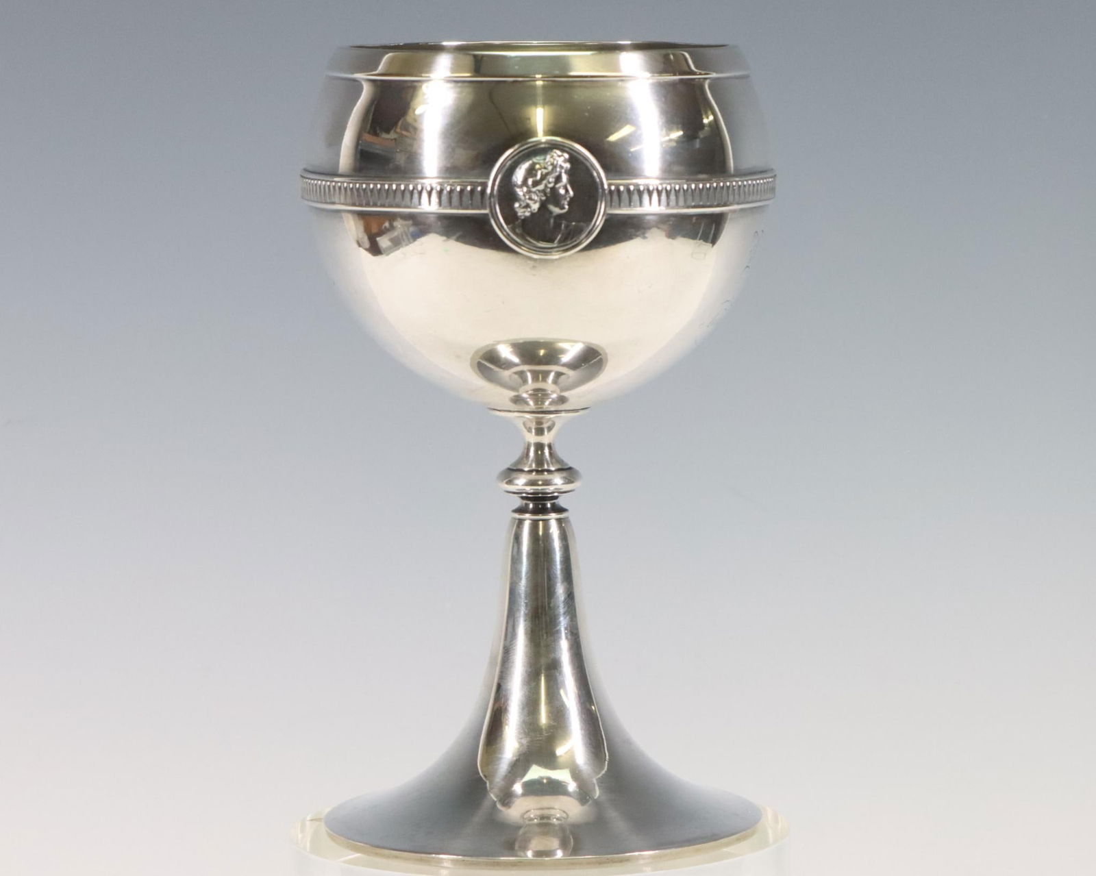 Gorham "Medallion" Sterling Silver Goblet (1 of 11)