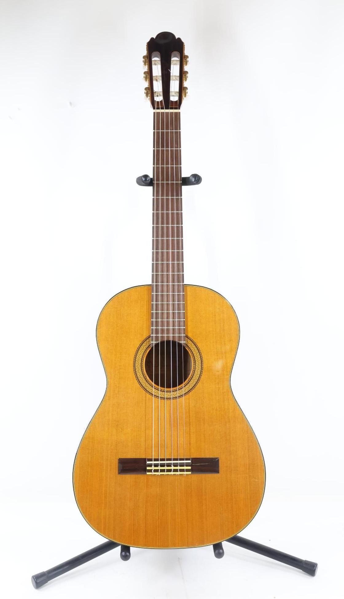 Alvarez Classical Guitar Auction
