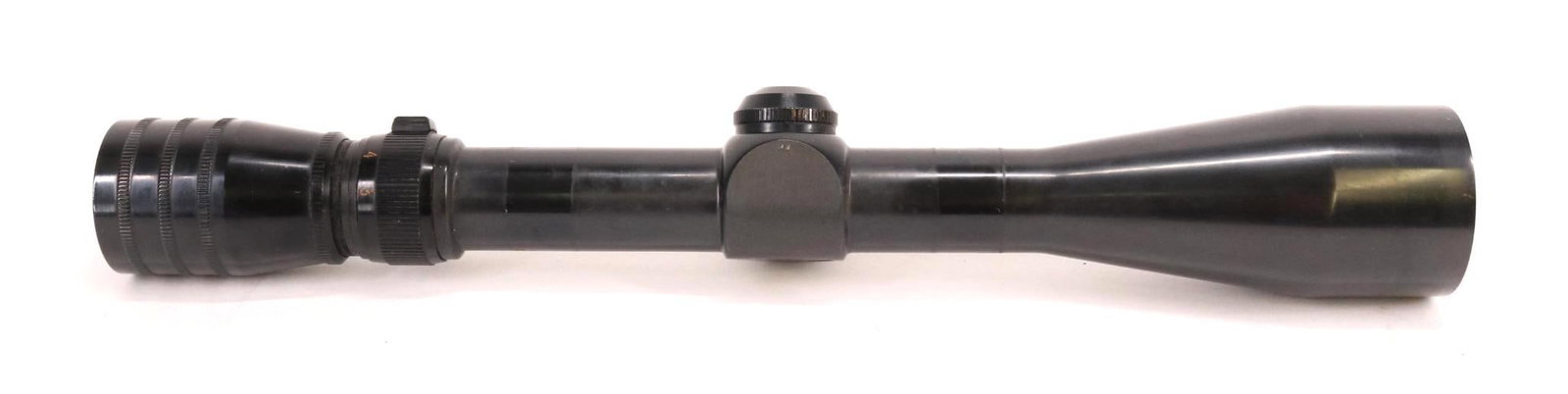 Redfield Rifle Scope: 5 Star 3-9x with duplex reticle and clear optics. Removed from prior lot. Good condition.