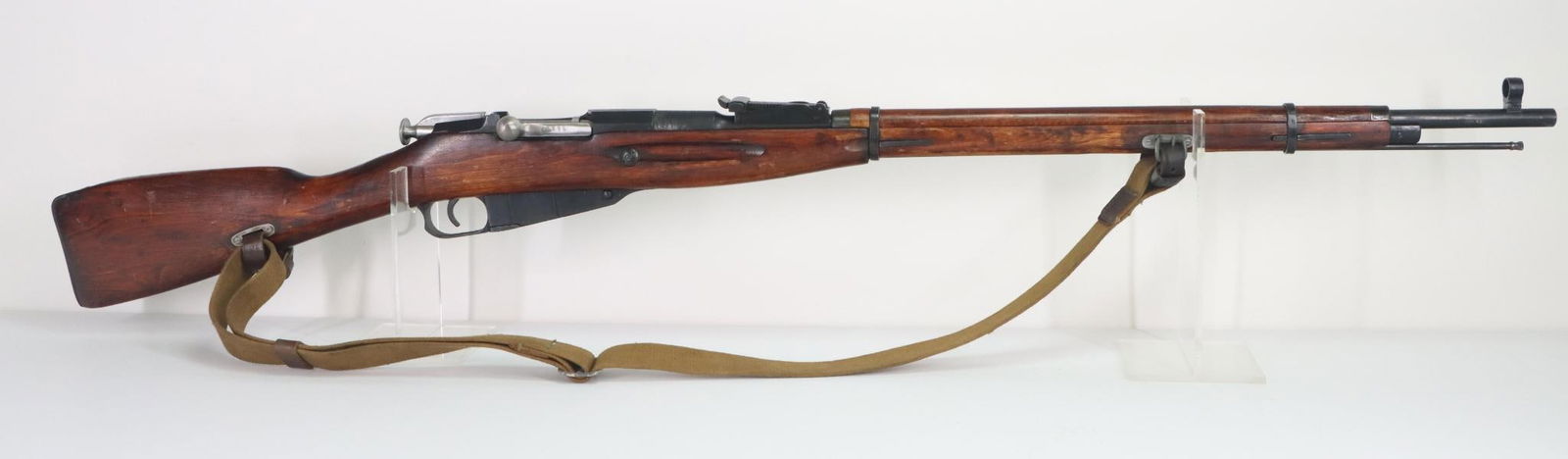 Soviet Tula/IO Inc M91/30 Mosin Nagant Bolt Action Rifle: 7.62x54R, 29" bbl, SN 35584. 95% blue finish shows thinning on most edges and muzzle with area of scratches/possible tool marks on right side of breech, good bore, matching numbers on breech, floor pl