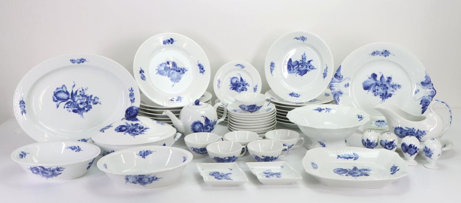 Royal Copenhagen "Blue Flowers Braided" China Service for 6 With Extras (1 of 20)