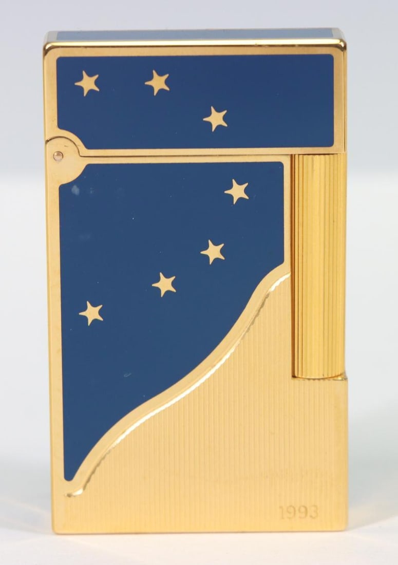 S.T. Dupont Europa Lighter: S.T. Dupont Europa limited edition gold finished and lacquered lighter, dated 1993, no. 479/4000. No box.