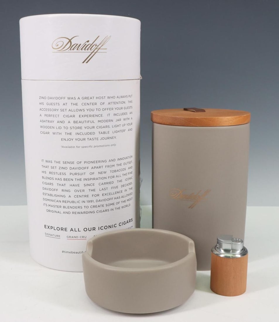 Davidoff Ashtray Cigar Storage and Lighter Set (1 of 11)