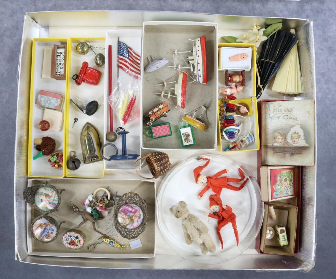 MINIATURES, FURNITURE. (1 of 10)