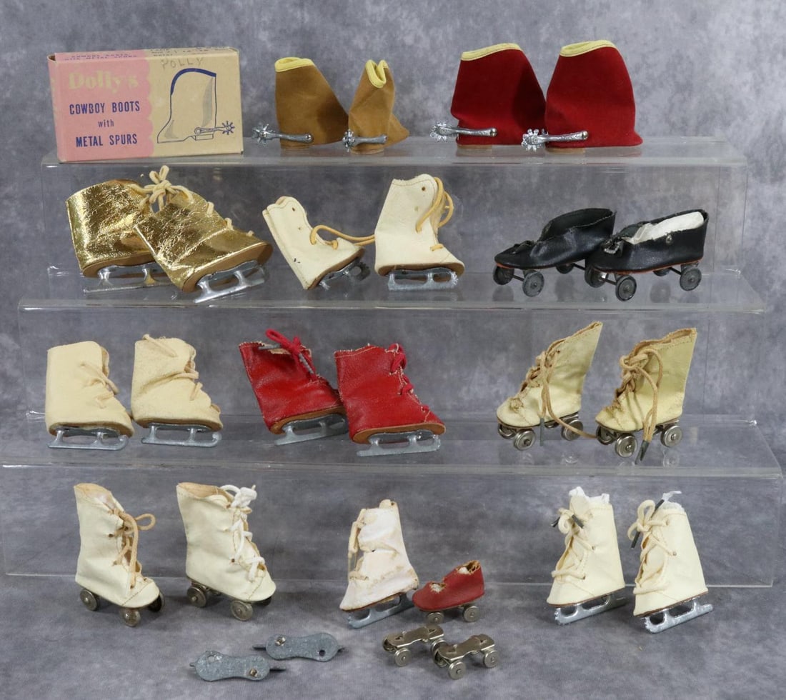 DOLL SUPPLIES - SHOES. (1 of 12)