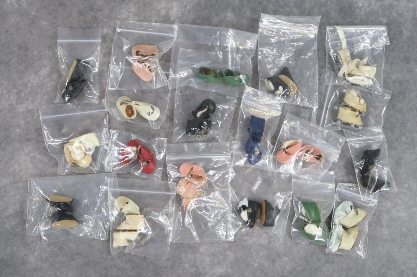 1940's-1960's DOLLS/SUPPLIES. (1 of 7)