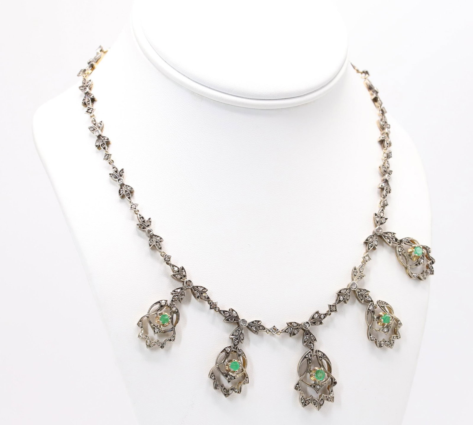 18k Diamond and Emerald Necklace (1 of 11)