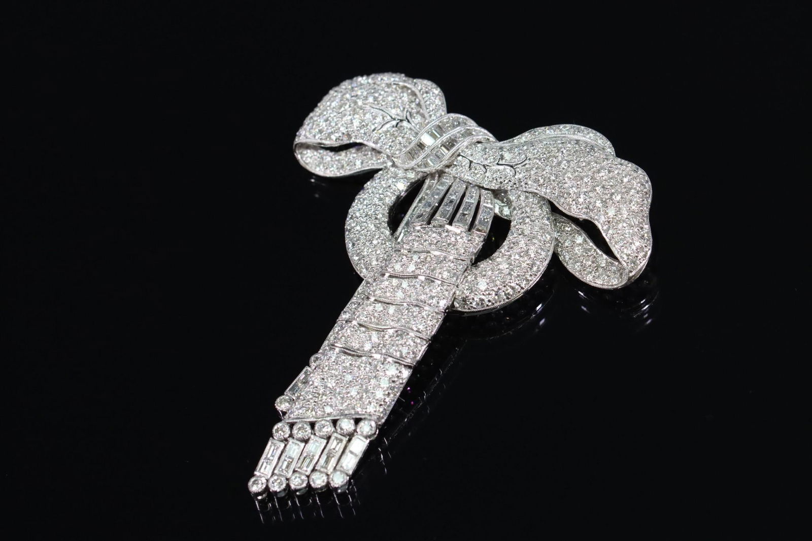 Diamond and Platinum Brooch, 9.5 carats (1 of 5)