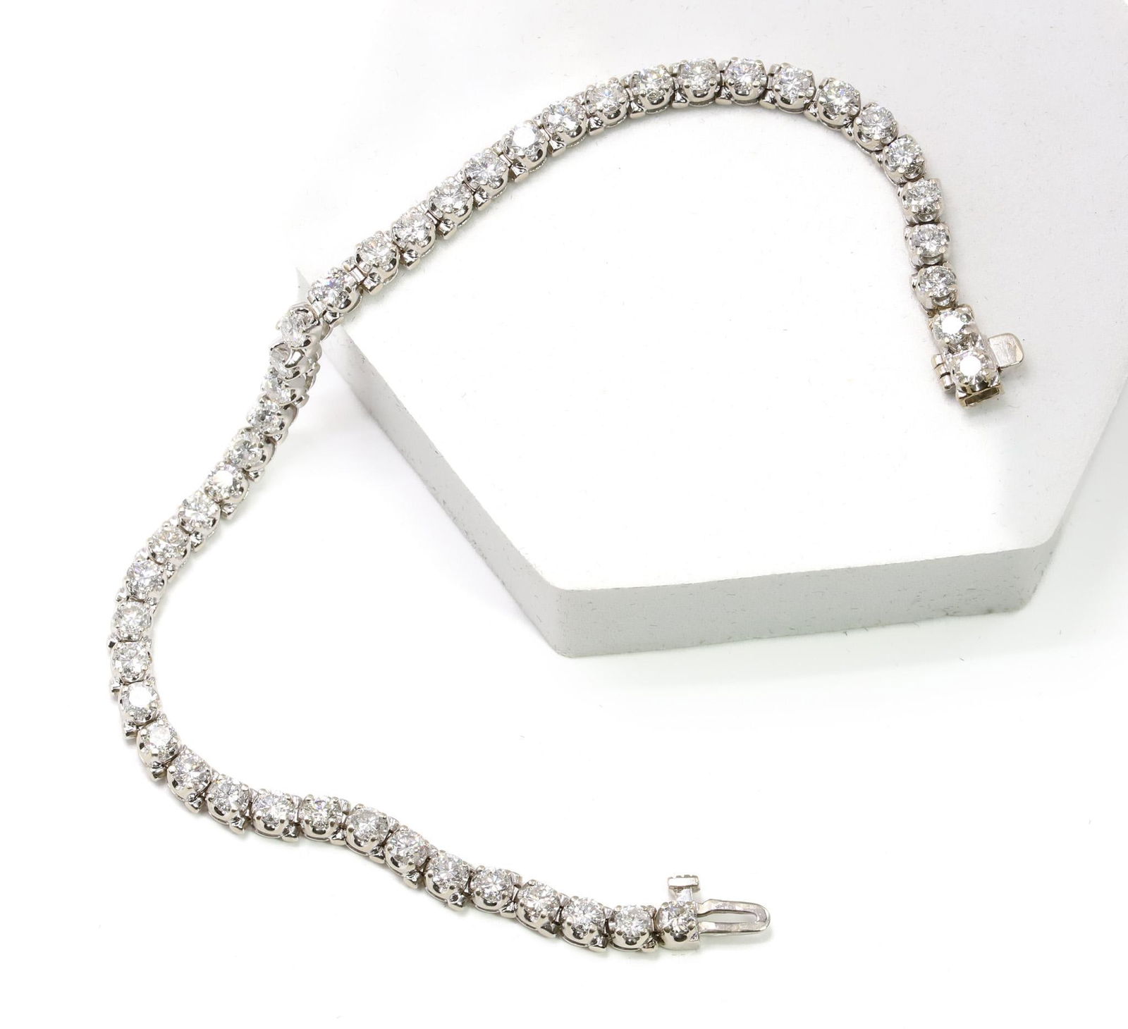 14k WG Diamond Tennis Bracelet. 6.3 carats (1 of 6)
