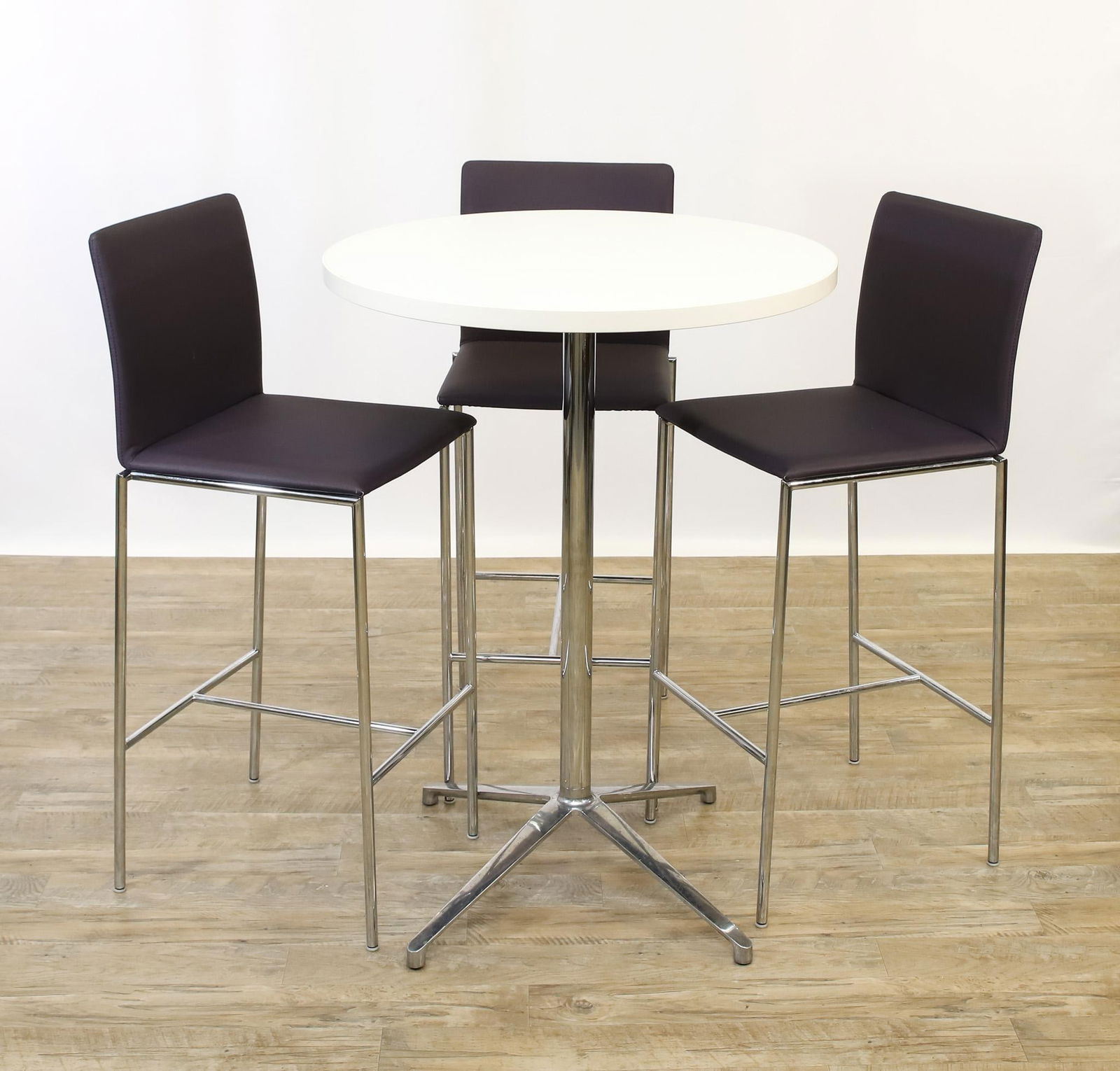 Bar Table and Stools (1 of 19)