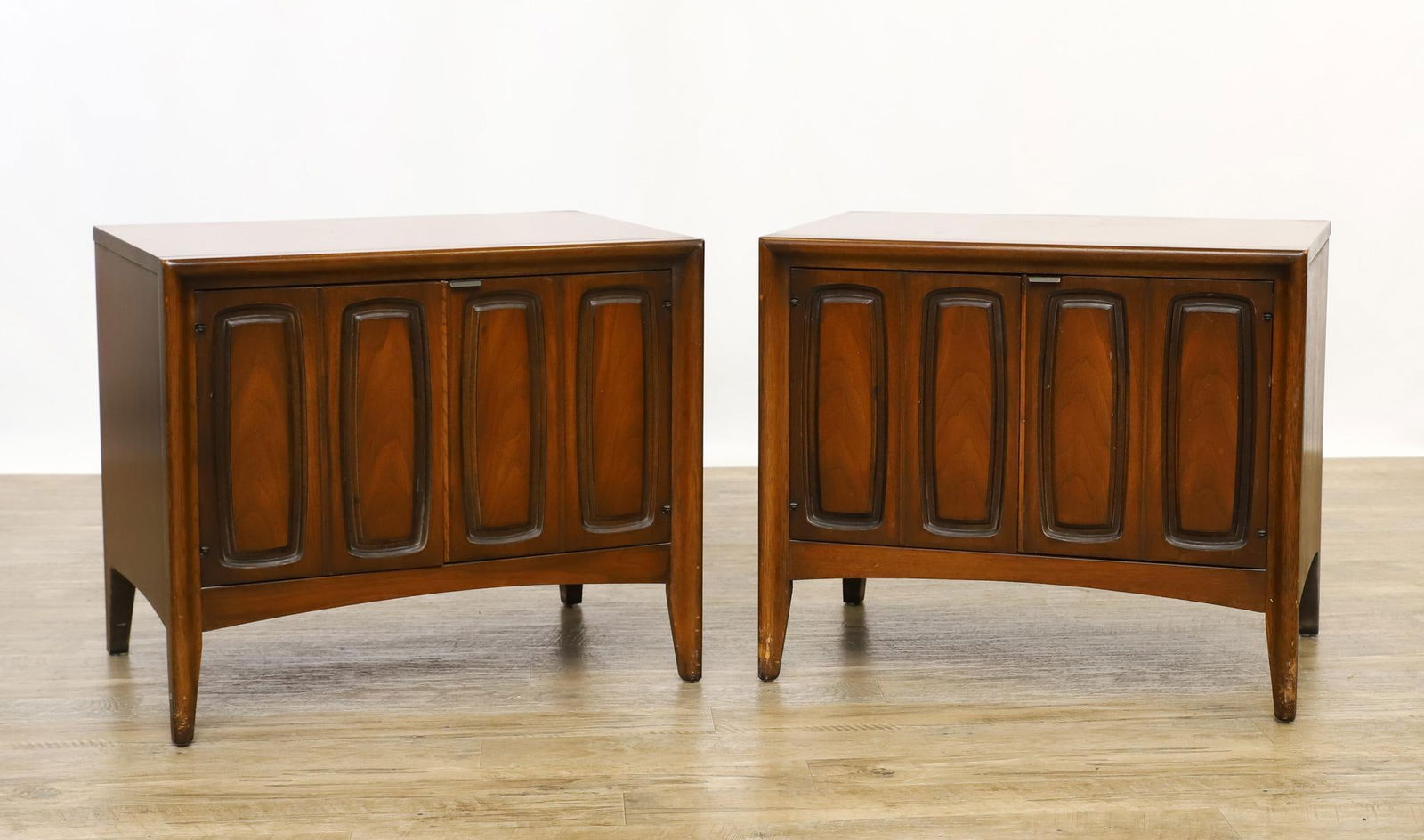 Emphasis by Broyhill Premier End Tables (1 of 12)