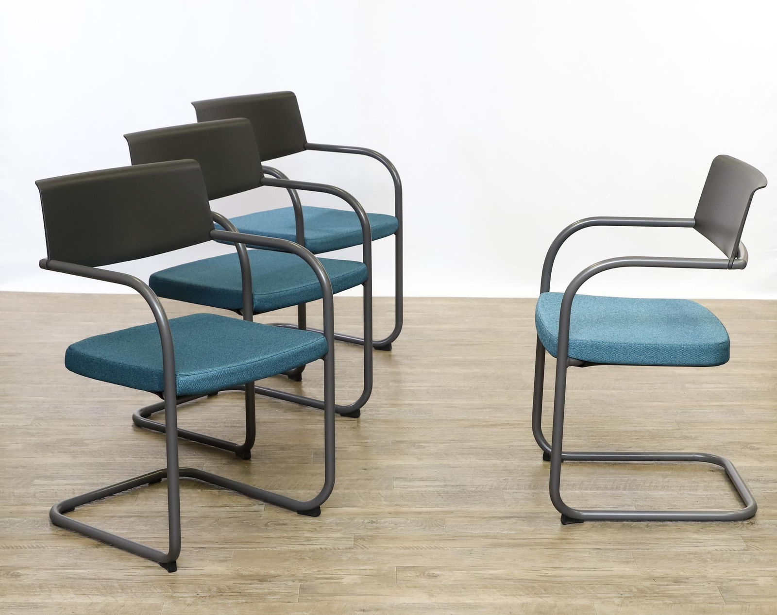 Jeffrey Bernett and Nicholas Dodziuk for Knoll "Moment" Guest Chairs (1 of 19)