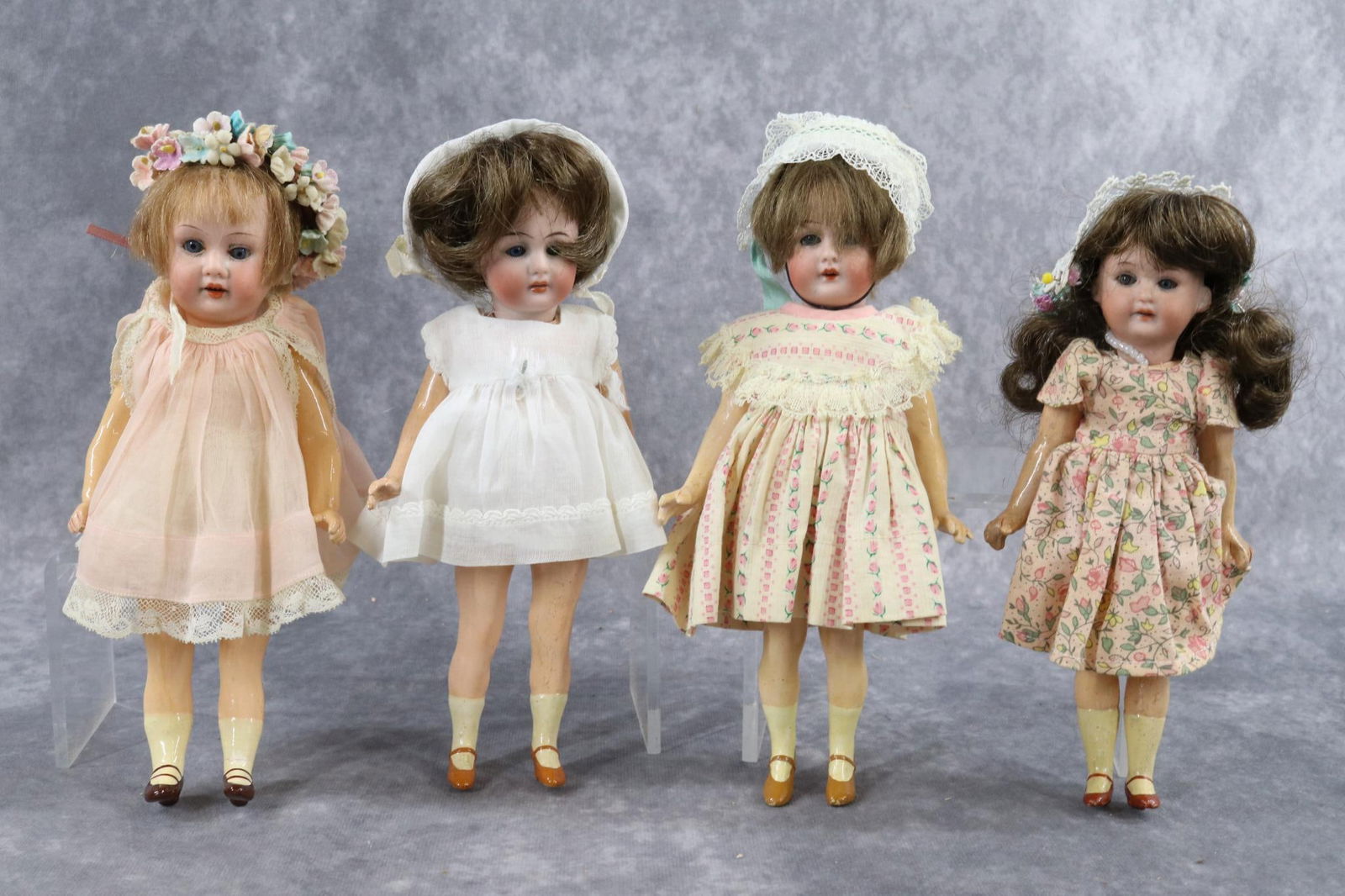 BISQUE DOLLS 12" AND UNDER. (1 of 15)