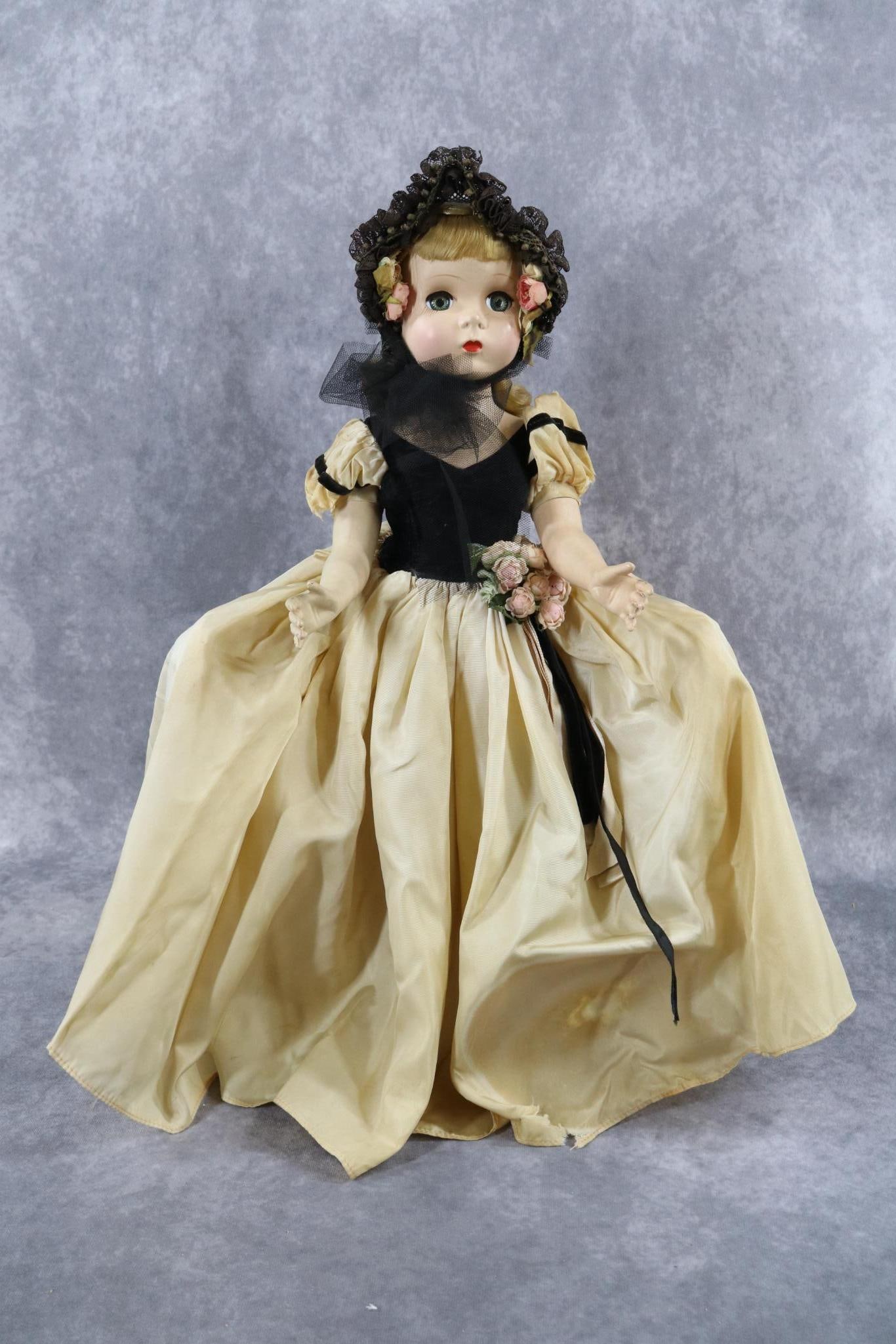 1940's-1960's DOLLS. (1 of 11)