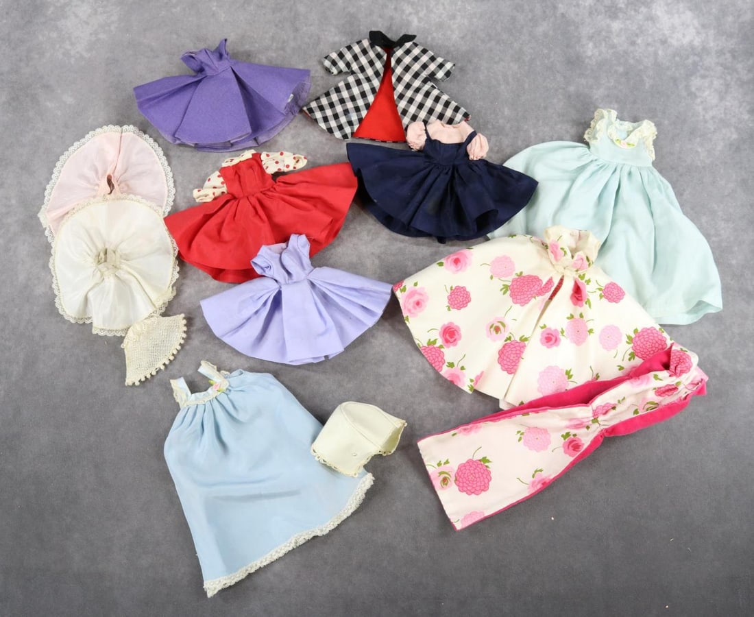 1940's-1960's DOLLS. (1 of 12)