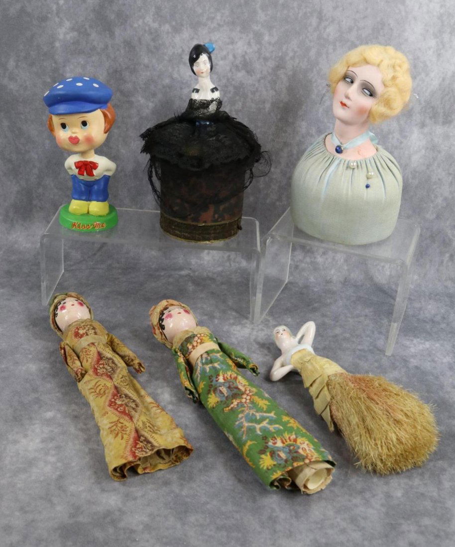 NOVELTY, HOLIDAY. (1 of 15)