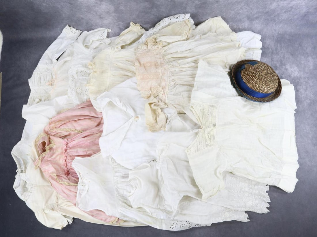 ANTIQUE/VINTAGE BABY/CHILD'S CLOTHING. (1 of 17)