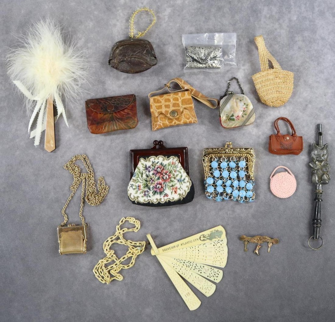 ANTIQUE/VINTAGE DOLL ACCESSORIES. (1 of 14)