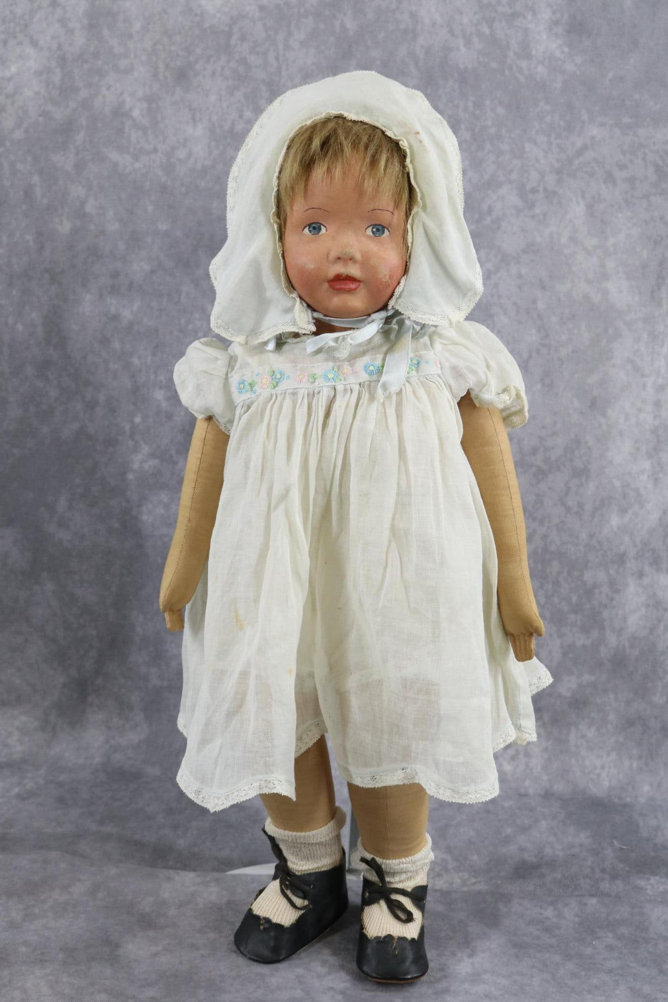 CLOTH DOLLS. (1 of 6)