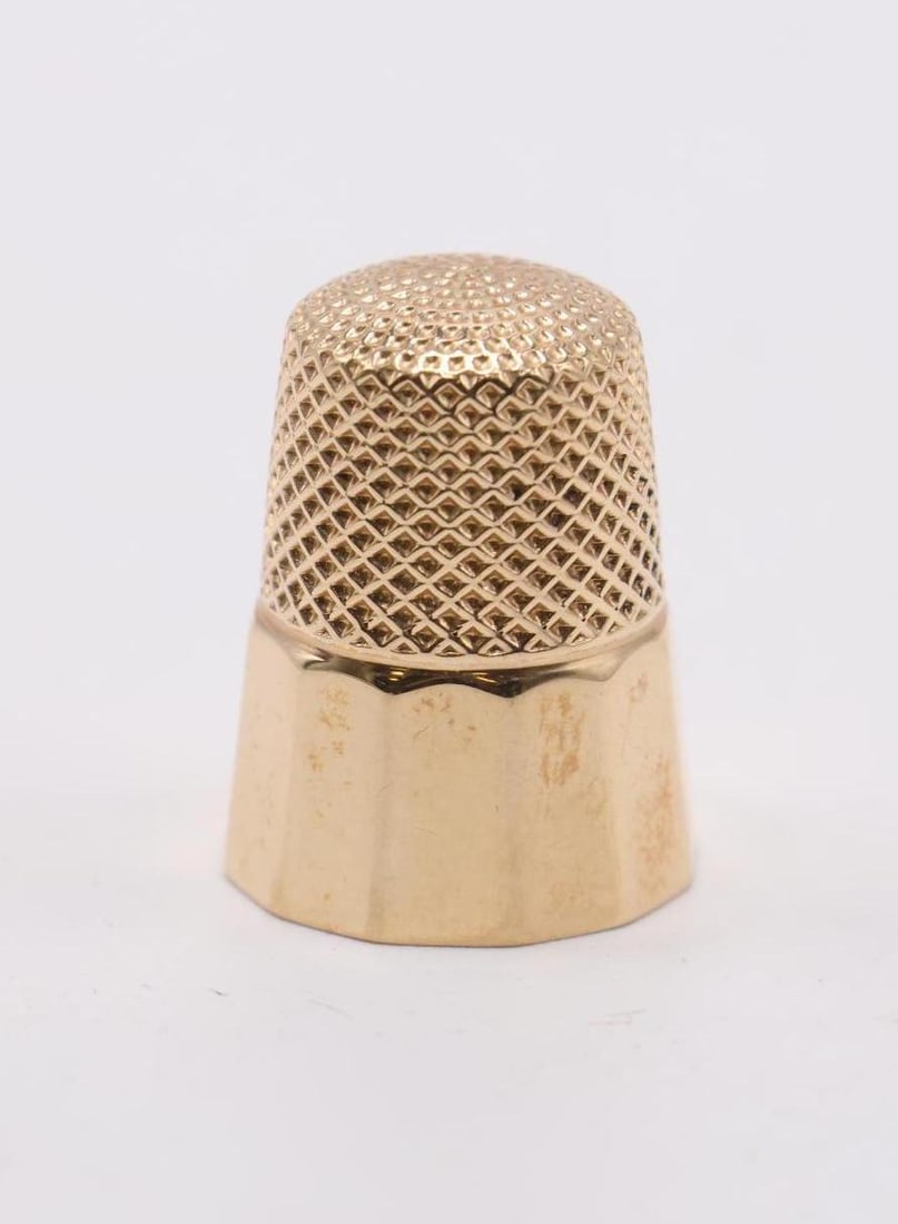14k Gold Thimble (1 of 4)