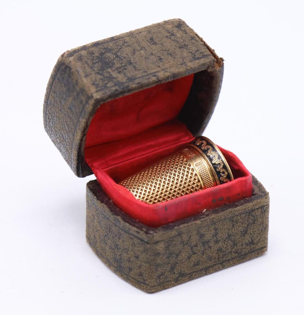 14k Gold Thimble (1 of 5)