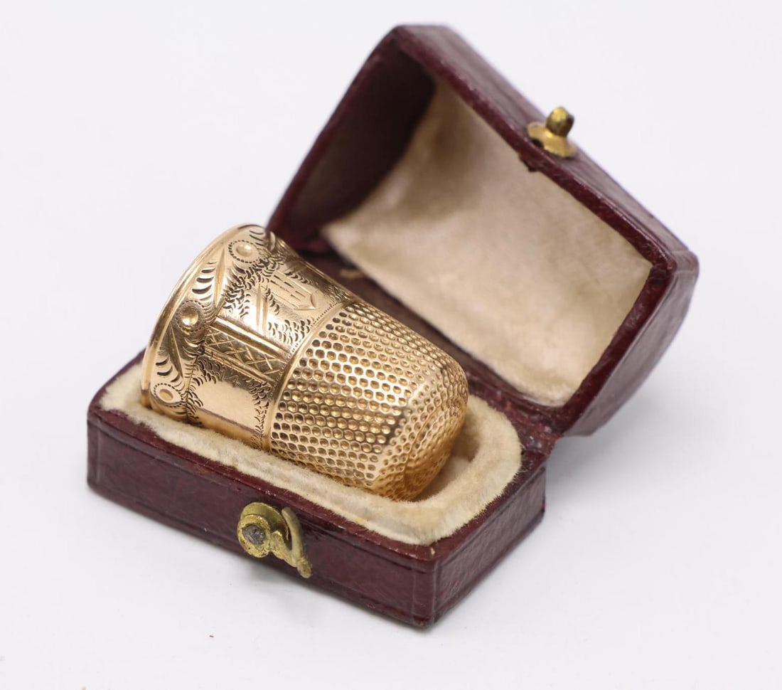 14k Gold Thimble (1 of 7)