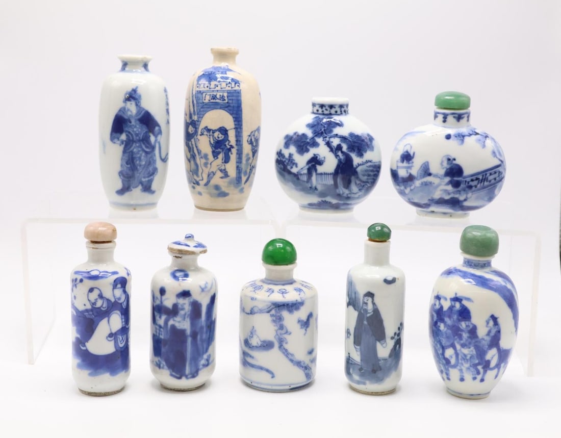 Blue and White Porcelain Snuff Bottles (1 of 20)