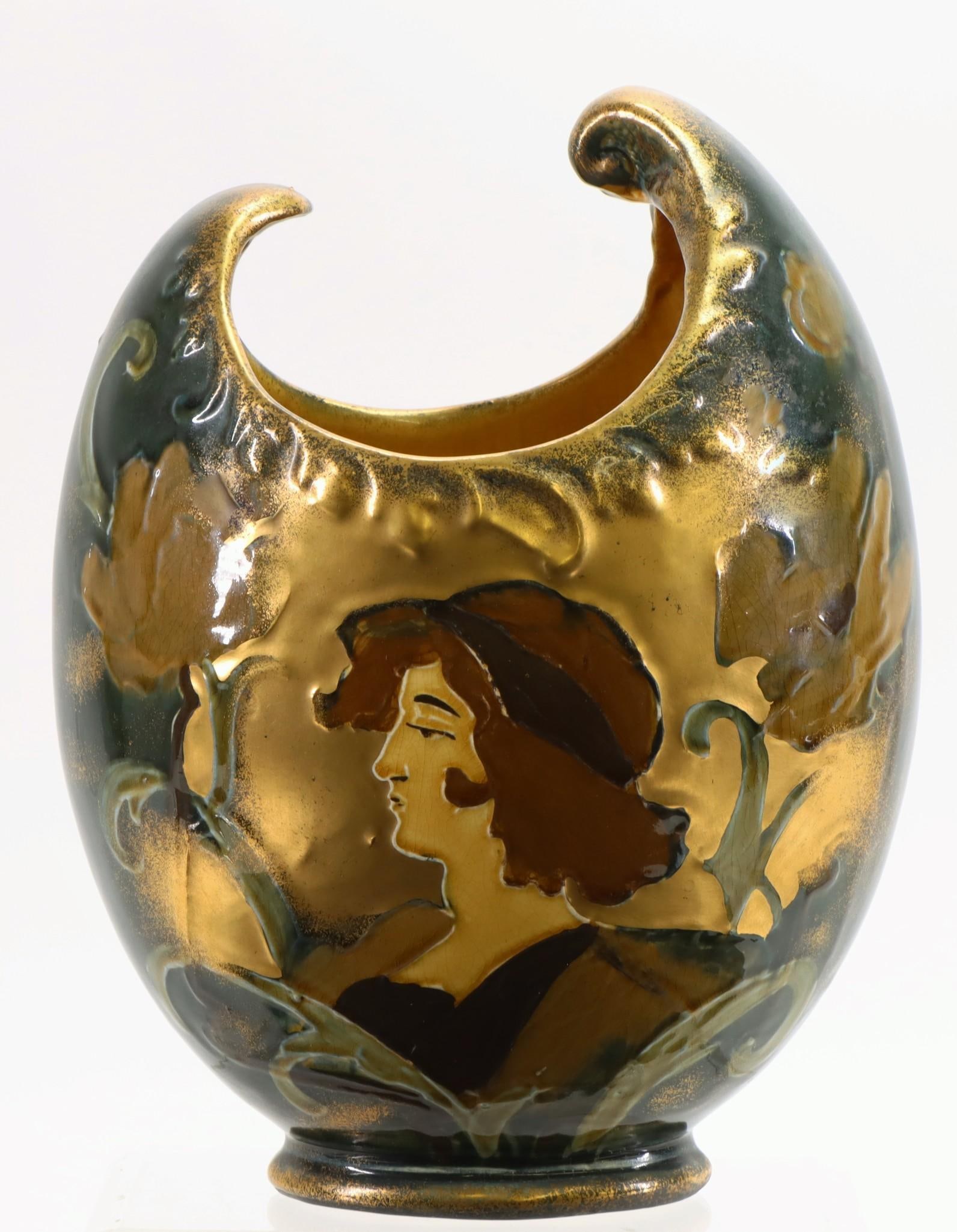 Thomas Forester "Rembrandt" Pottery Vase (1 of 7)