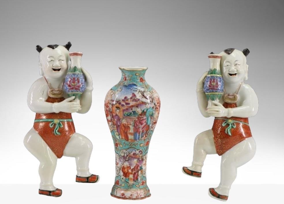 Chinese Famille Rose Porcelain Wall Pockets (1 of 13)