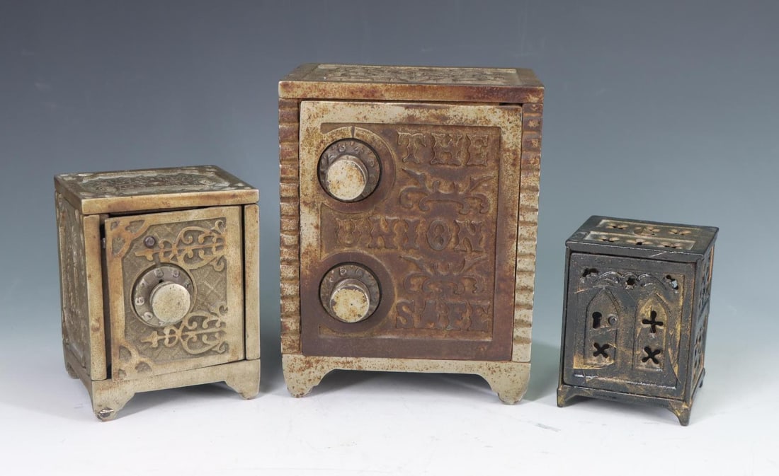 Cast Iron Still Banks (1 of 19)