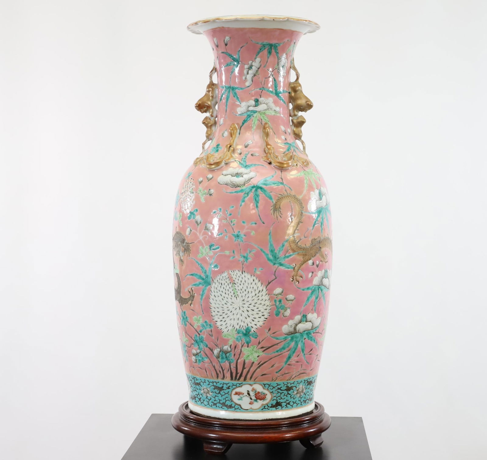 Qing Dynasty Famille Rose Vase, Large Scale (1 of 9)