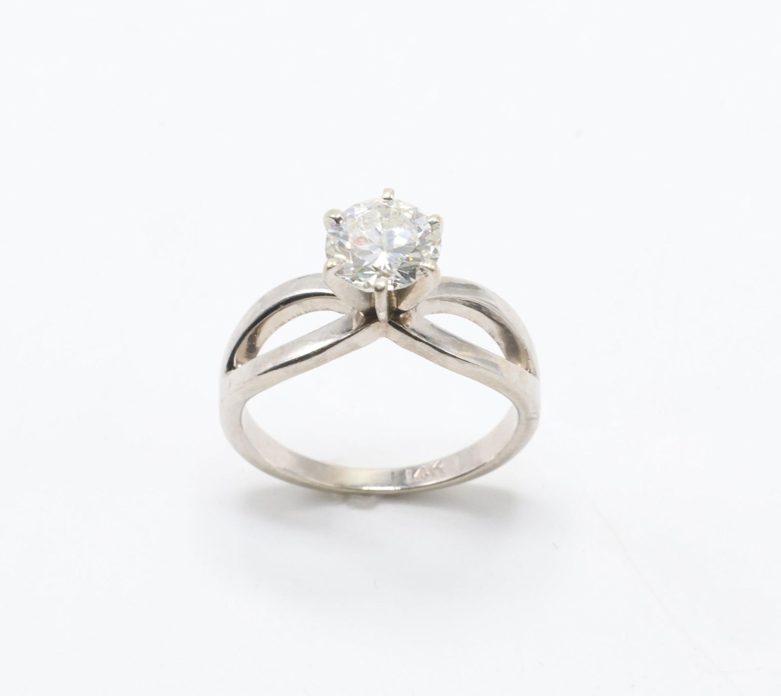 1.0 carat Diamond Solitaire (1 of 6)