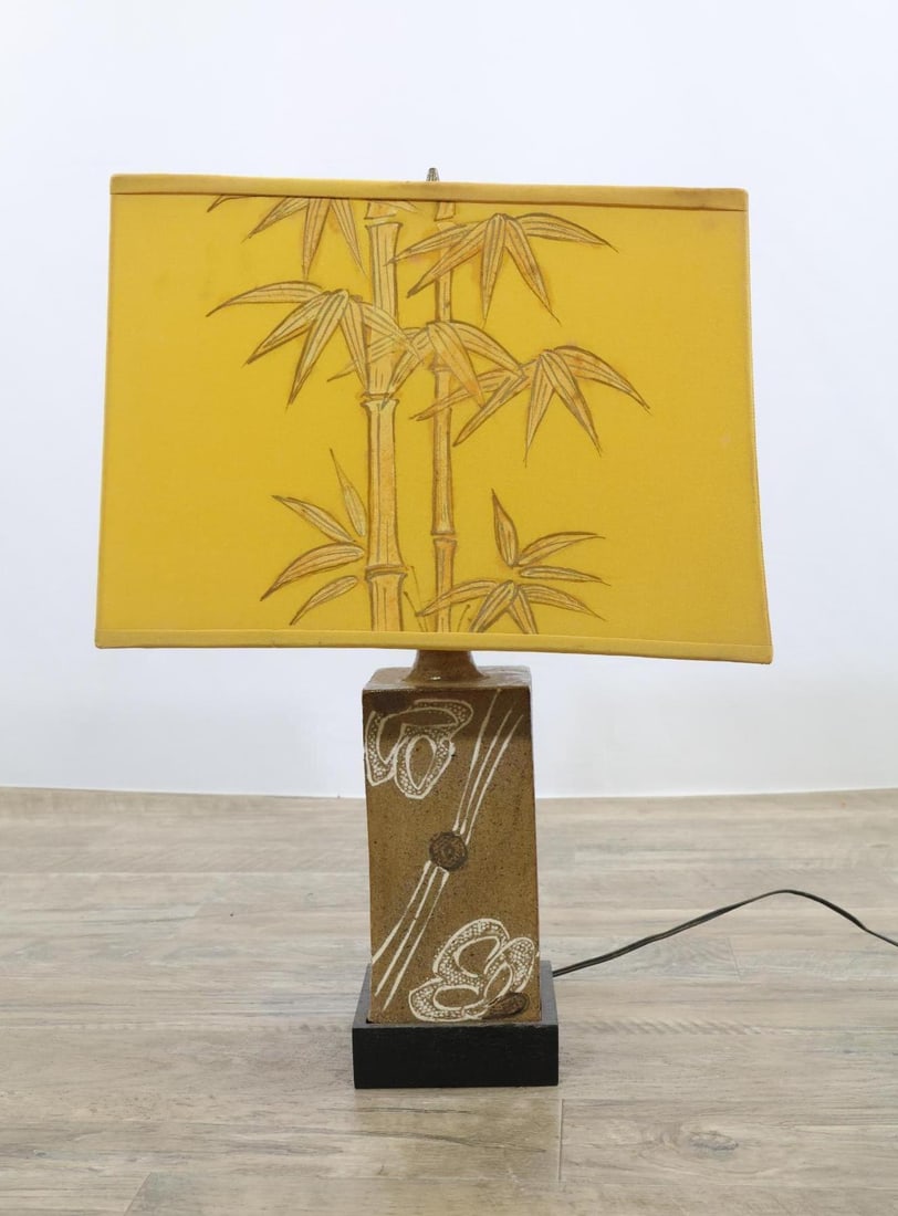 Studio Pottery Table Lamp (1 of 16)