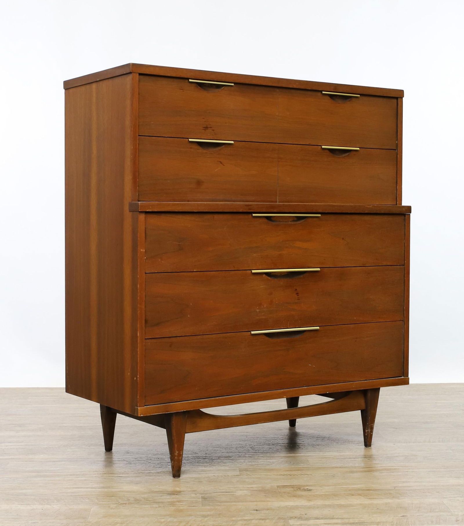 Kent Coffey "Tableau" Chest of Drawers (1 of 15)