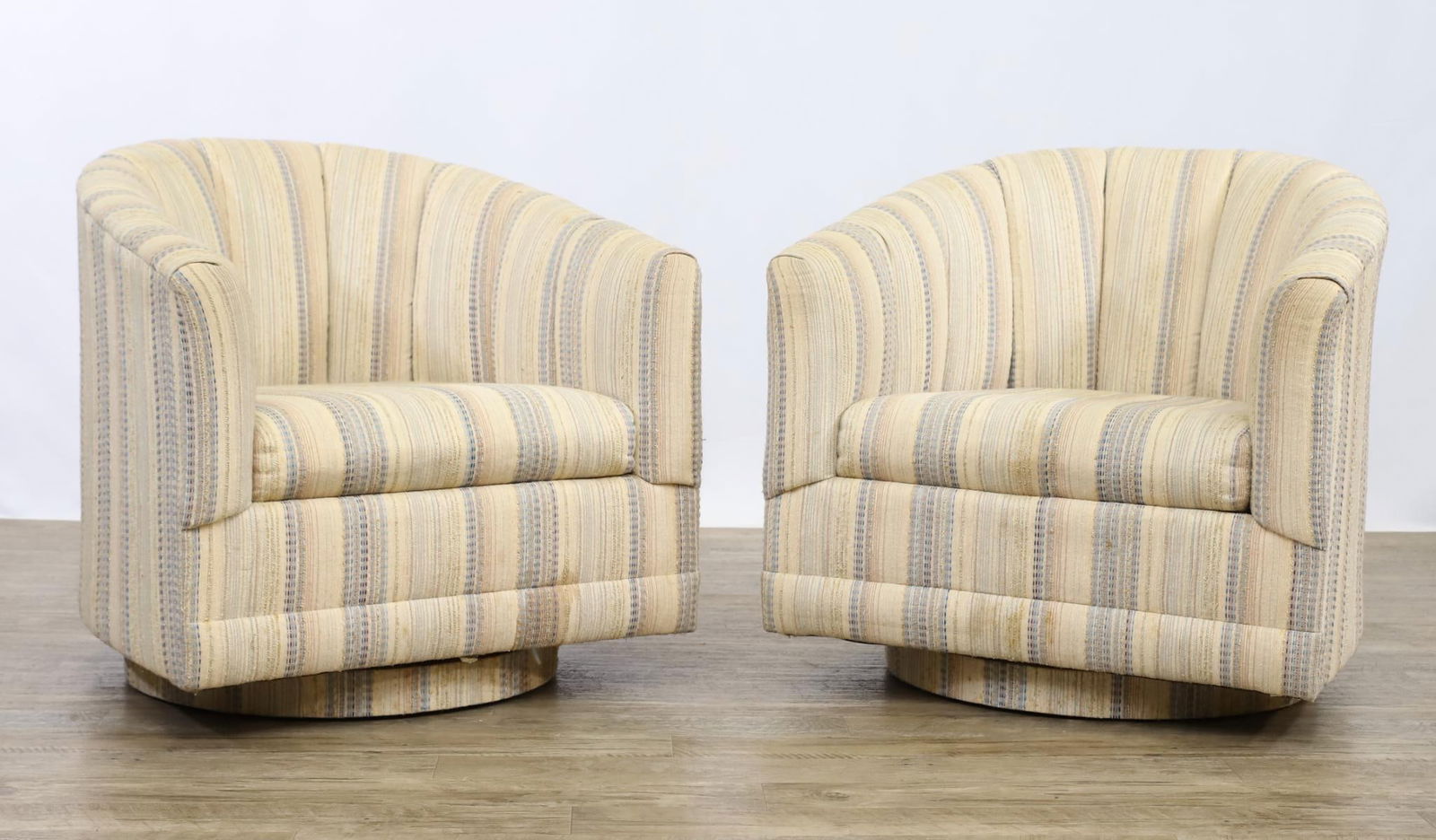 Sherrill Scandinavian Design Swivel Chairs (1 of 11)