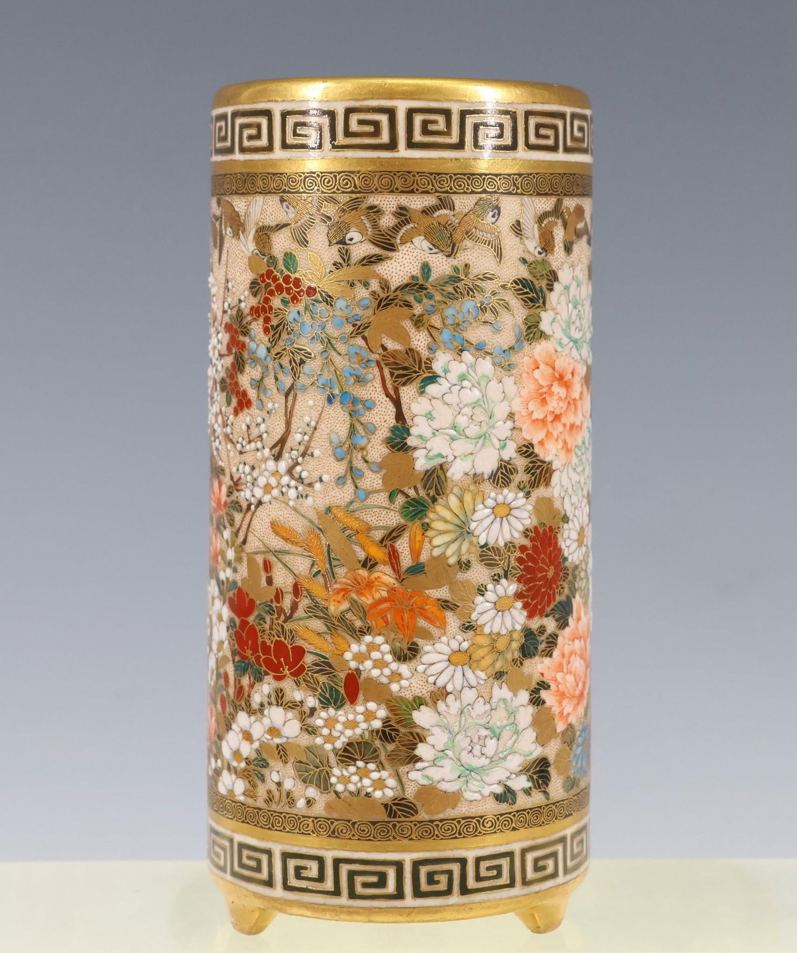 Meizan Studio Japanese Satsuma Pottery Vase (1 of 12)