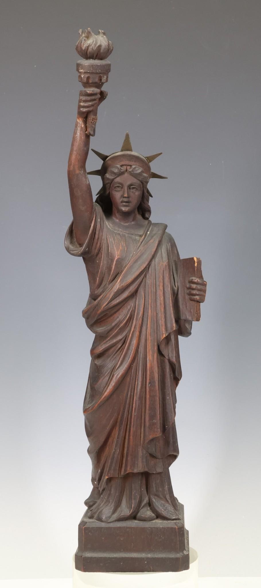 Folk-Art Statue Of Liberty Carving (1 of 11)