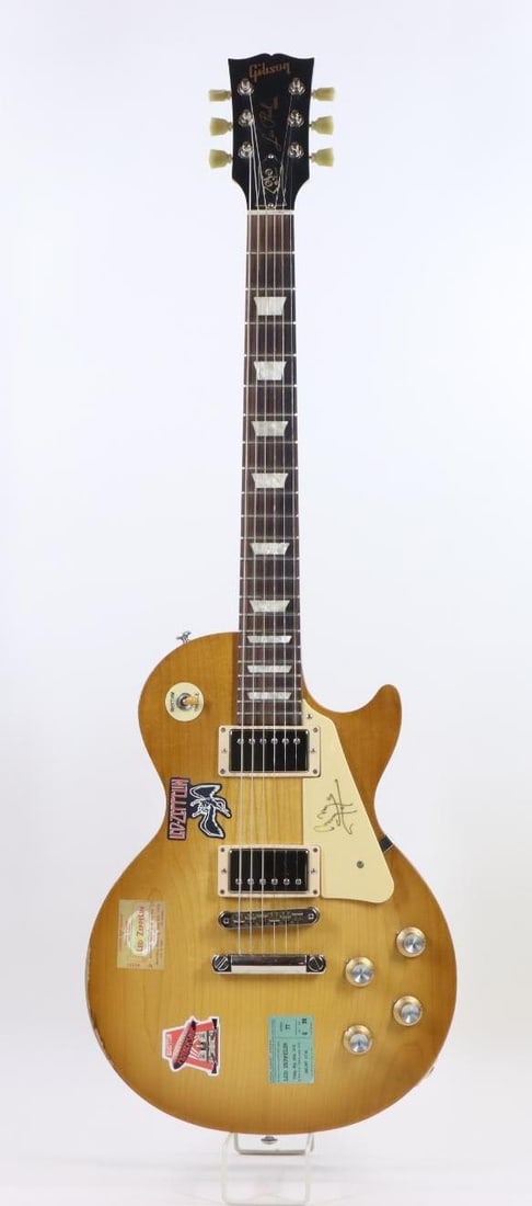 Gibson Les Paul Guitar (1 of 17)