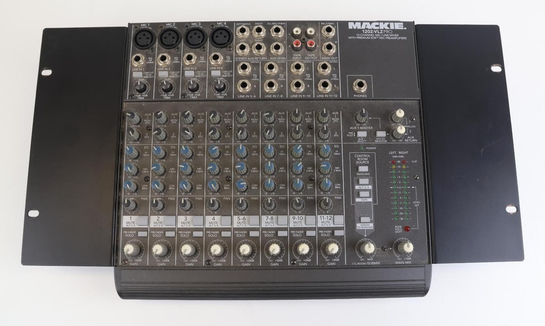 Mackie 1202-VLZPro Mixer (1 of 11)