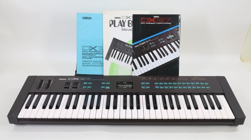 Yamaha DX21 Synthesizer