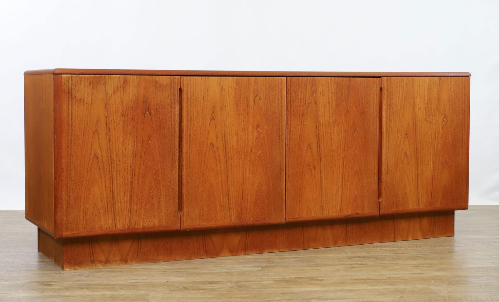 Teak Sideboard (1 of 15)