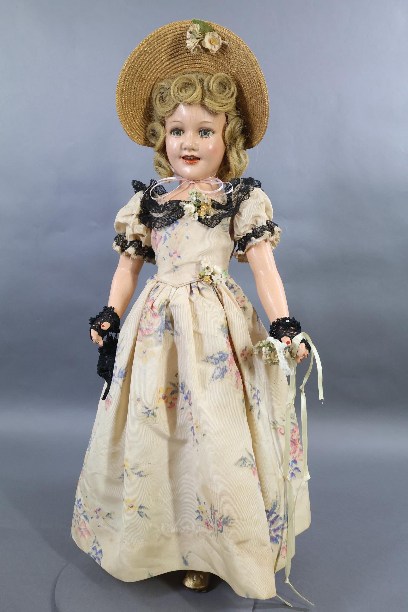 "MOVIE DOLLS" - IDEAL DEANNA DURBIN. (1 of 10)