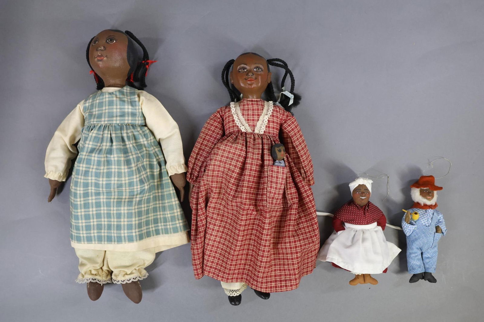 CLOTH, BLACK & ETHNIC DOLLS. (1 of 12)