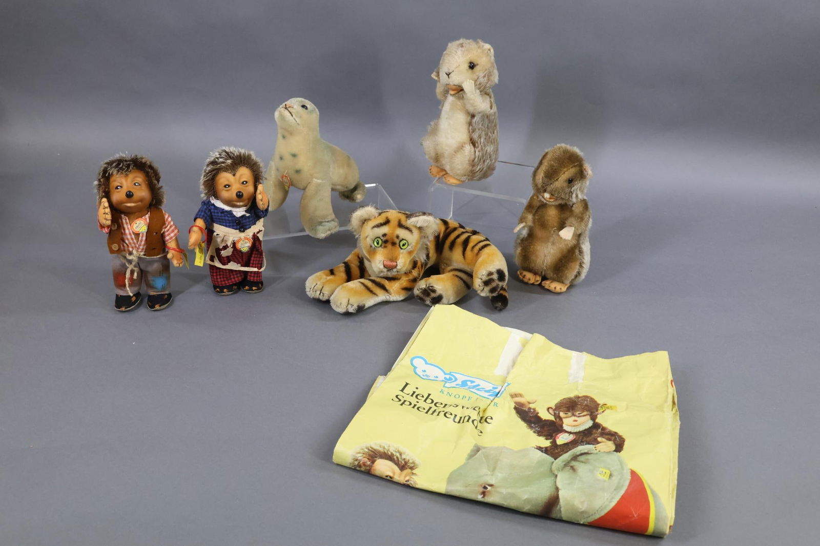 VINTAGE STEIFF. (1 of 18)