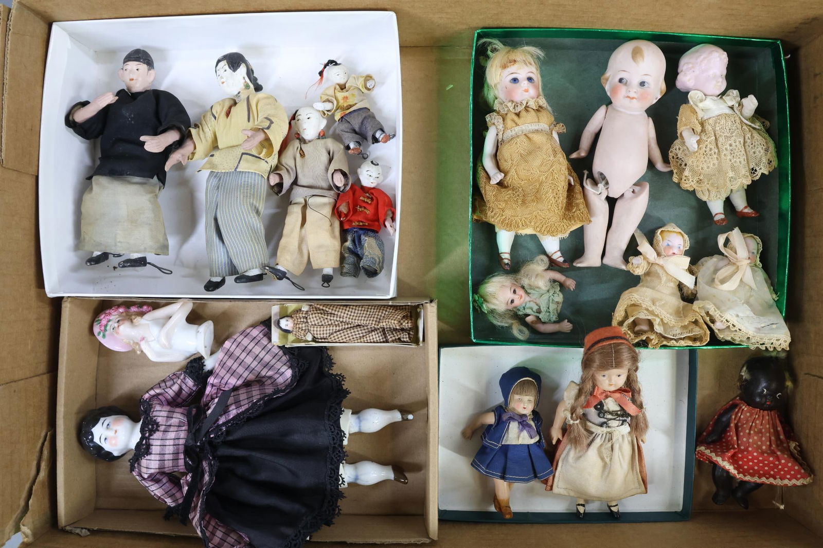 ANTIQUE DOLLS UNDER 12". (1 of 5)