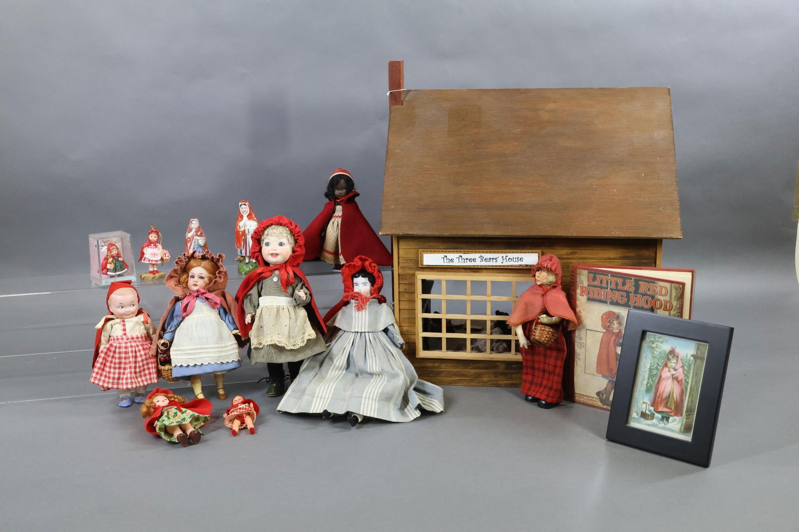 ANTIQUE TOYS, NOVELTIES. (1 of 20)
