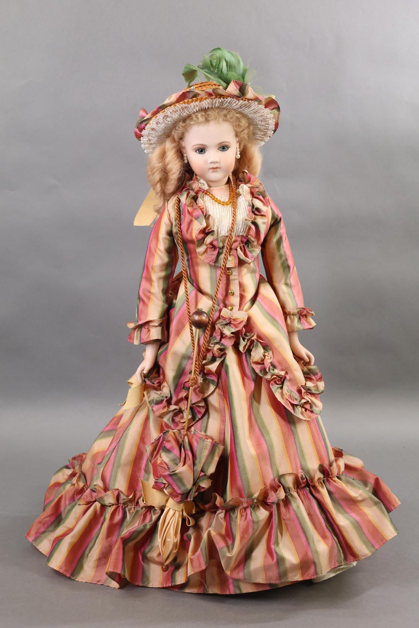 ARTIST DOLLS - FRENCH. (1 of 9)