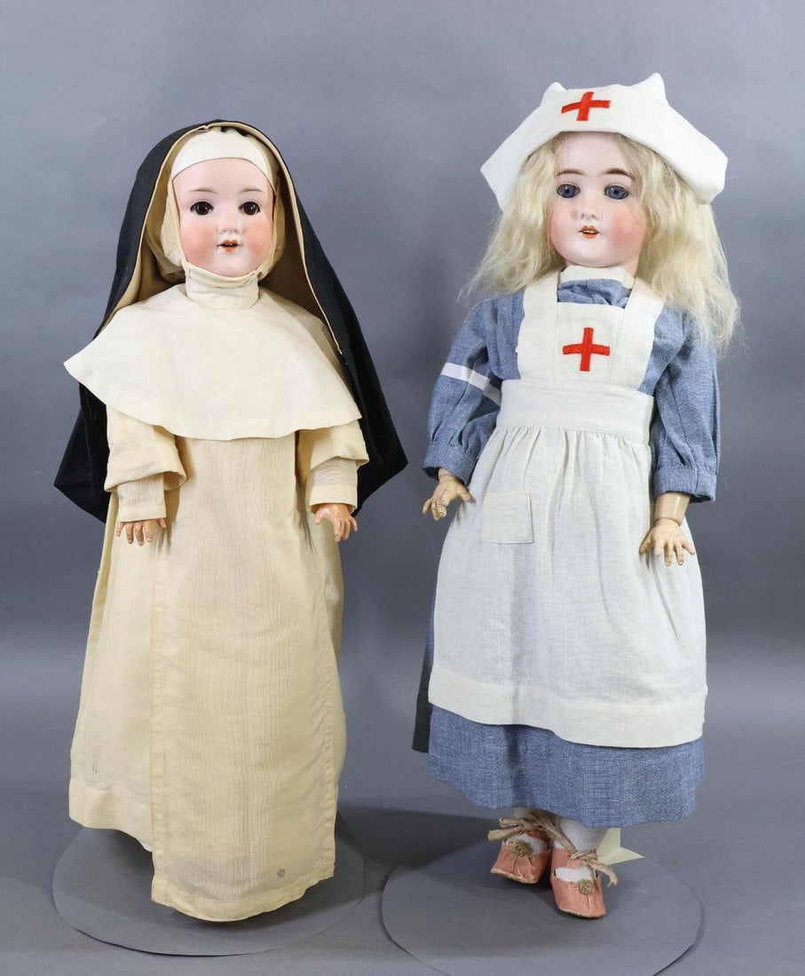 GERMAN BISQUE DOLLS. (1 of 12)